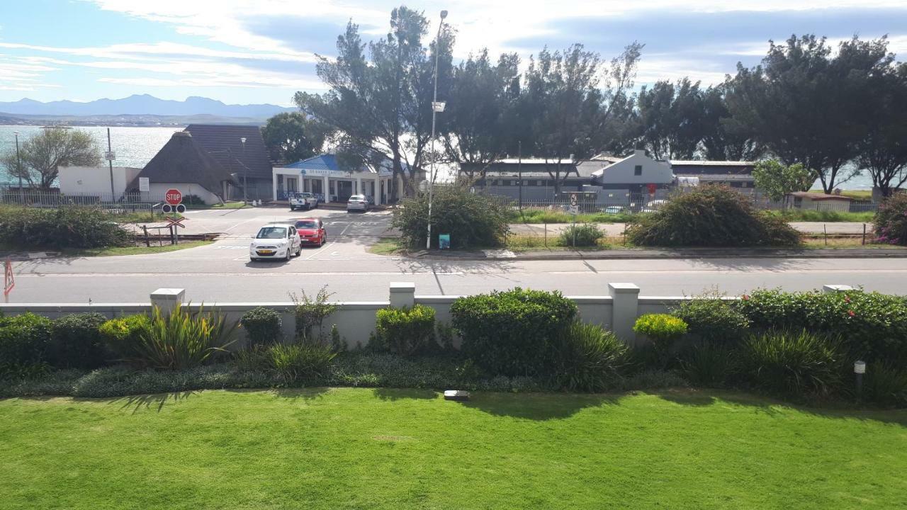 De Bakke Terrace 69 Hotel Mosselbaai Buitenkant foto